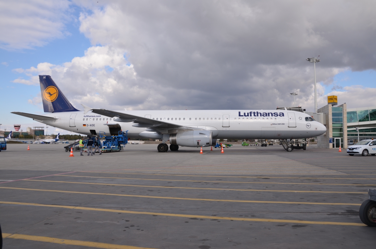 Lufthansa D-AIDE A321